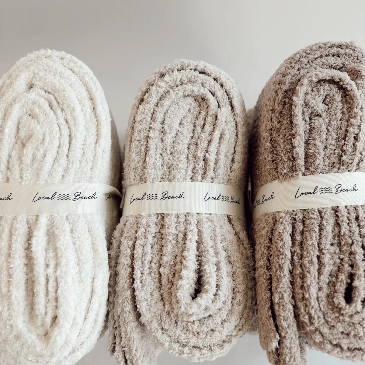 Ultra‑Soft Ribbed Cozy Throw Blanket – XL Double‑Layer Design